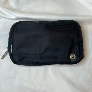 NWT Lululemon Black Belt Bag 1L